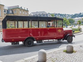 Stadtrundfahrtin Stuttgart mit Oldtimerbus